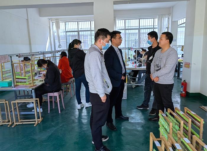 穩崗就業促發展，就近服務暖人心